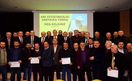 Arı Yetiştiriciliği kursu sertifika dağıtım töreni yapıldı