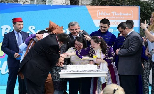 ÜSKÜDAR´DA DOWN SEMDROMLULAR GÜNÜ TEBESSÜM KAHVESİ´NDE KUTLANDI