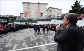 Başkan Hilmi Türkmen ?Bizler Gençlerimizin Hizmetkârıyız?