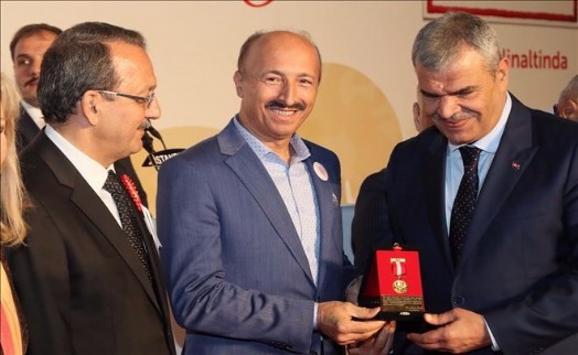 Türk Kızılay´ından Başkan Altunay´a Altın Madalya