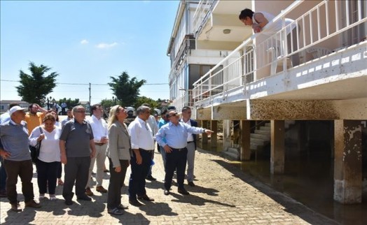 SİLİVRİ´DE SEL BÖLGESİNE ZİYARETLER SÜRÜYOR
