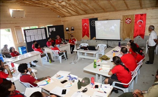 İZCİLER BEYLİKDÜZÜ´NDE KAMPTA