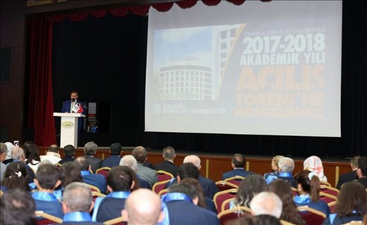 Esenyurt Üniversitesi 5´inci Akademik Yılı Törenle Açıldı