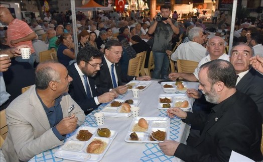 GÖNÜL SOFRALARI HATAY´DA KURULDU
