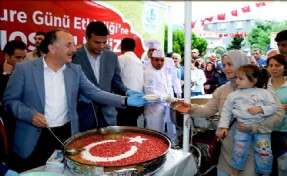Bağcılar´da Aşure Kazanı Birlik ve Beraberlik İçin Kaynadı