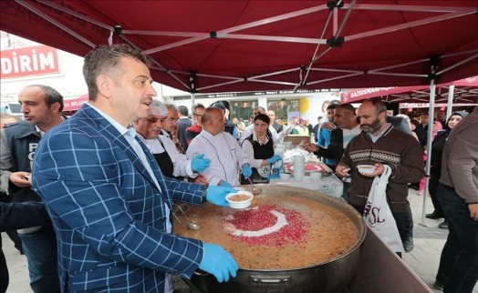 Gaziosmanpaşa´da Aşure Günü Coşkusu