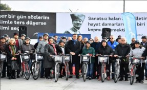 EMEKLERİNİN KARŞILIĞINI BİSİKLET İLE ALDILAR