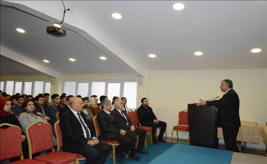 BAŞKAN GENÇ: ?MERDİVENALTI CAHİLLİKLER MANEVİYATI BOZUYOR?