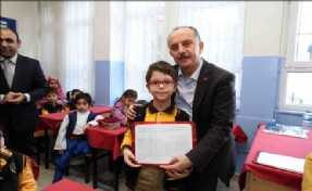 Bağcılar´da Karne Alan Öğrencilerin Ğösterisi Mest Etti