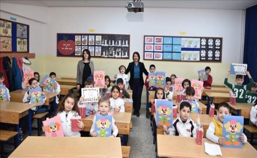 BAŞKAN TOPRAK KARNE VERDİ