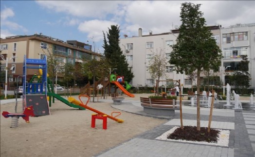 Başkan Akgün Karne Tatilinde Çocukları Parklara Çağırdı