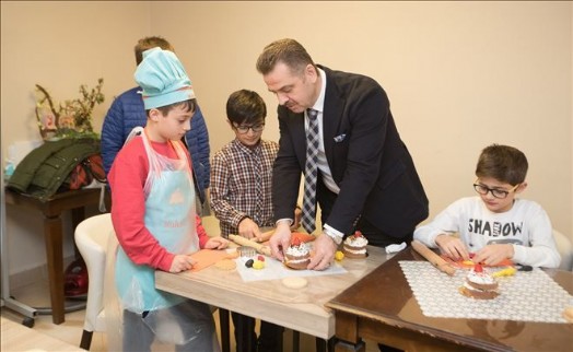 Gaziosmanpaşa´da Minik Eller Mutfakta Hem Eğleniyor Hem Öğreniyor