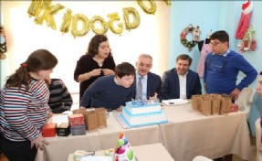 ESER´li Gençlere Doğum Günü Kutlaması