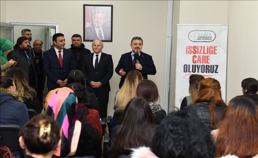 Başkan Alatepe´den havalimanı işçilerine ilk gün uğurlaması