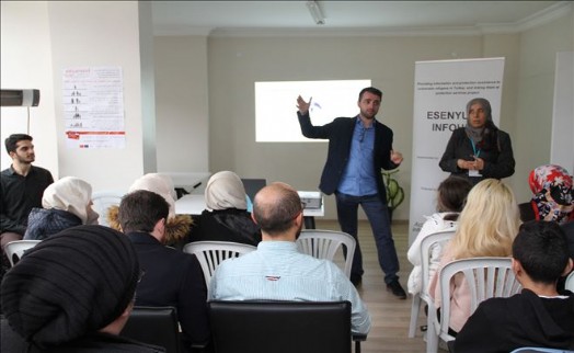 Esenyurt´ta göçmenlere destek merkezi