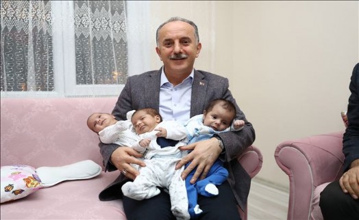 Başkan Çağırıcı Bağcılarlı üçüzleri ziyaret etti.