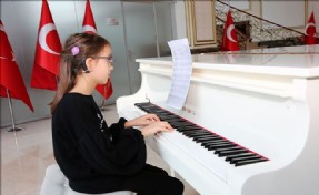 ZEYNEP SU HAYALİNDEKİ PİYANOYA KAVUŞTU