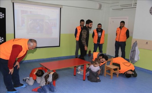 MİNİKLER, DEPREME KARŞI BİLİNÇLENDİRİLDİ