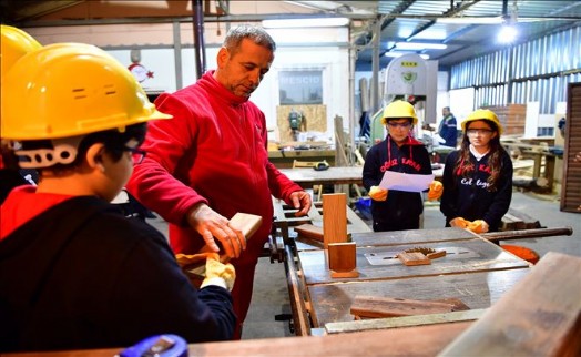 ÖĞRENCİLERİN KUŞ YUVASI PROJESİNE BELEDİYEDEN DESTEK