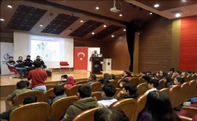 Öğrenciler Olay Yeri İnceleme Uzmanlarını sorularıyla terletti