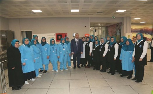Eyüpsultan Belediyesi´nin Yemekhanesi´ne Tam Not