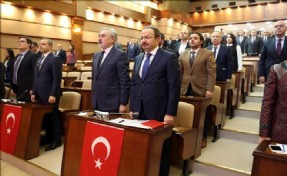 İBB MECLİSİ´NDEN AFRİN ŞEHİTLERİ İÇİN SAYGI DURUŞU VE DUA