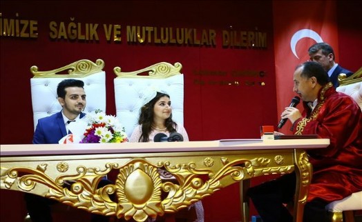 14 Şubat´ta 5 Dakikada Bir Nikah Kıyılacak