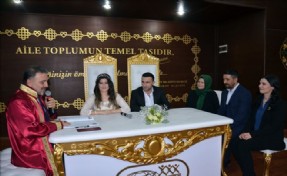 ESENYURT´TA 14 ŞUBAT´A ÖZEL 70 ÇİFT NİKHLANDI