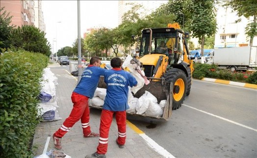 BEYLİKDÜZÜ´NDE TONLARCA GERİ DÖNÜŞTÜRÜLEBİLİR ATIK DEĞERLENDİRİLDİ