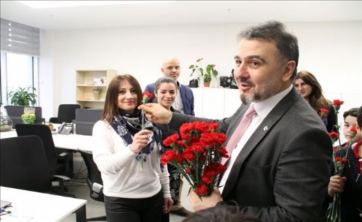 BAŞKAN ALATEPE ÇALIŞAN KADINLARI UNUTMADI