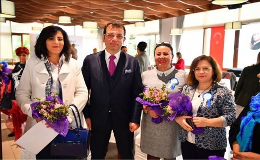 BEYLİKDÜZÜ´NDE KADIN DAYANIŞMA MERKEZİ AÇILDI