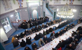 Başkan Hasan Can, Sabah Namazı Buluşmalarında Hidayet Camii Cemaatiyle Bir Araya Geldi