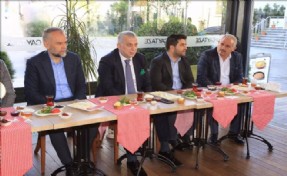 BAŞKAN POYRAZ, SULTAN MURAT CADDESİ ESNAFIYLA BULUŞTU