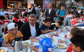 ÜSKÜDAR´DA ÇOCUKLARLA ´İLK ORUÇ İLK HEYECAN´