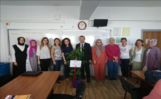 ÜMRANİYE BELEDİYESİ ÖĞRETMENLERİ DE UNUTMADI