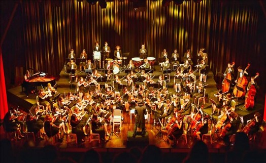 TİYATRO VE MÜZİK DÜNYASININ YILDIZLARI BAKSM´DE