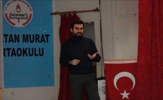 ÖĞRENCİLER TEKNOLOJİ KULLANIMINI SINIRLANDIRMALI