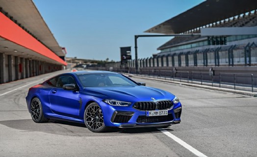 YENİ BMW M8’E ÖZEL ÜRETİM 'PIRELLI P ZERO' LASTİKLER