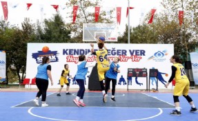 SULTANGAZİ BELEDİYESİ'DEN 3X3 SOKAK BASKETBOL TURNUVASI