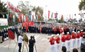 BEŞİKTAŞ’TA CUMHURİYET BAYRAMI KUTLAMALARI RESMİ TÖRENLE BAŞLADI