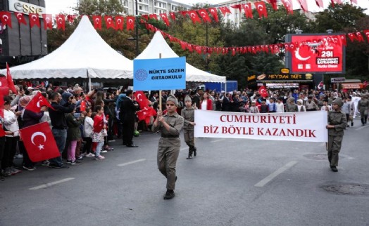 ÇEKMEKÖY’DE CUMHURİYET BAYRAMI ÇOŞKUSU