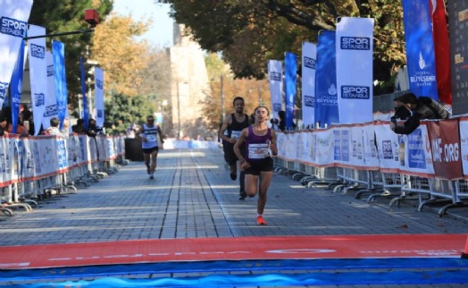 VODAFONE 41. İSTANBUL MARATONU KOŞULDU