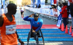 İSTANBUL MARATONU'NA BAĞCILARLI ATLETLER DAMGASINI VURDU