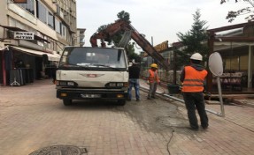 KARTAL BELEDİYESİ'NDEN İSTASYON CADDESİ VE DOĞAN SOKAK'TA YENİLEME ÇALIŞMASI