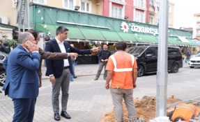 KARTAL’DA SOKAK VE CADDE AYDINLATMA ÇALIŞMALARI DEVAM EDİYOR