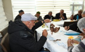 ESENYURT’UN ULU ÇINARLARI HEM ÜRETİYOR HEM DE KAZANIYOR