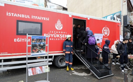 İTFAİYENİN ‘YANGIN TIRI’ YOLLARA DÜŞTÜ