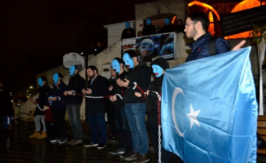 ANADOLU GENÇLİK DERNEĞİ’NDEN DOĞU TÜRKİSTAN’A DESTEK EYLEMİ