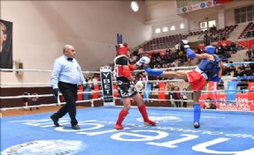 KÜÇÜKÇEKMECE´DE KİCK BOKS TURNUVASI´NDA KIRAN KIRANA REKABET