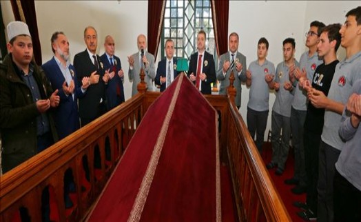 PLEVNE KAHRAMANI GAZİ OSMAN PAŞA KABRİ BAŞINDA ANILDI